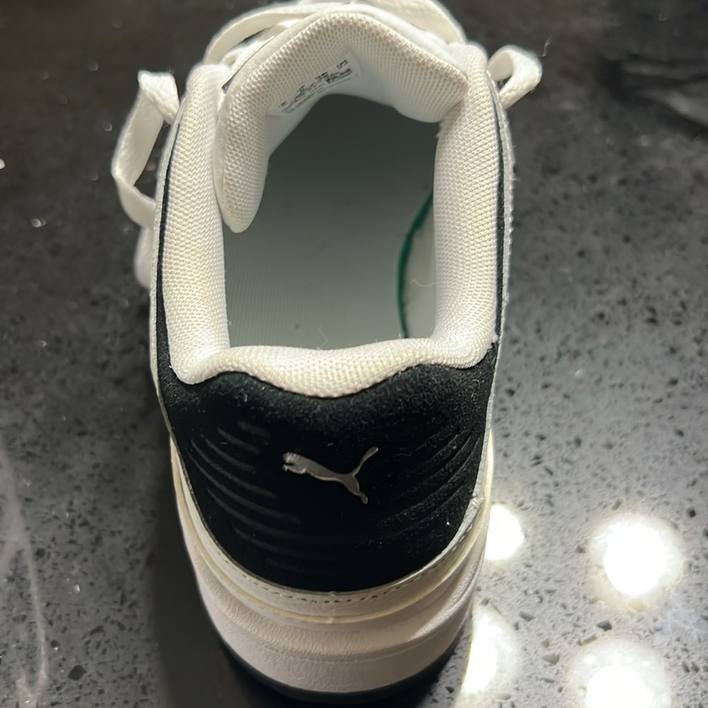 Shoes - Picture 5 of 5